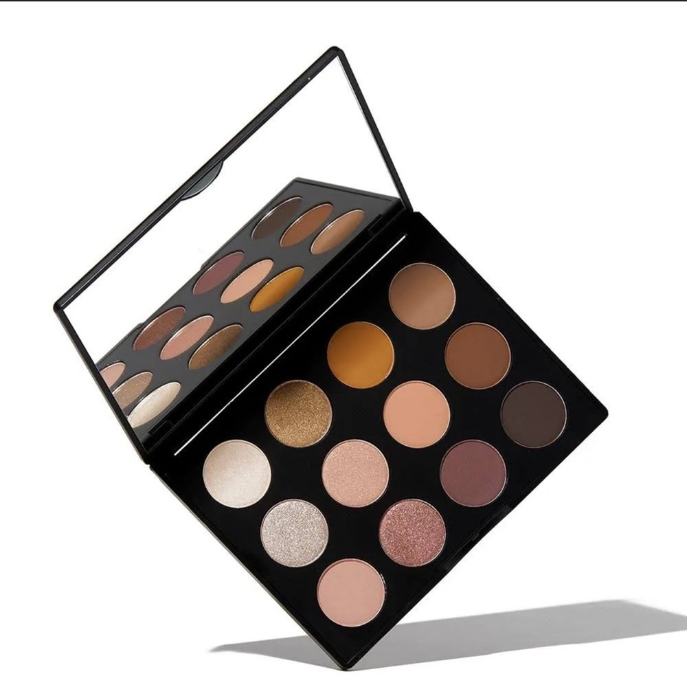 MAC Eye Shadow Palette